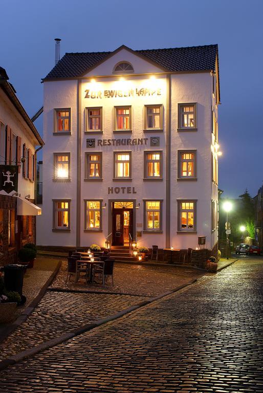 נידגן Zur Ewigen Lampe Romantisches Landhotel & Restaurant מראה חיצוני תמונה