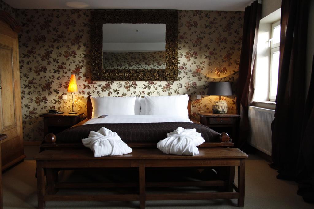 נידגן Zur Ewigen Lampe Romantisches Landhotel & Restaurant חדר תמונה